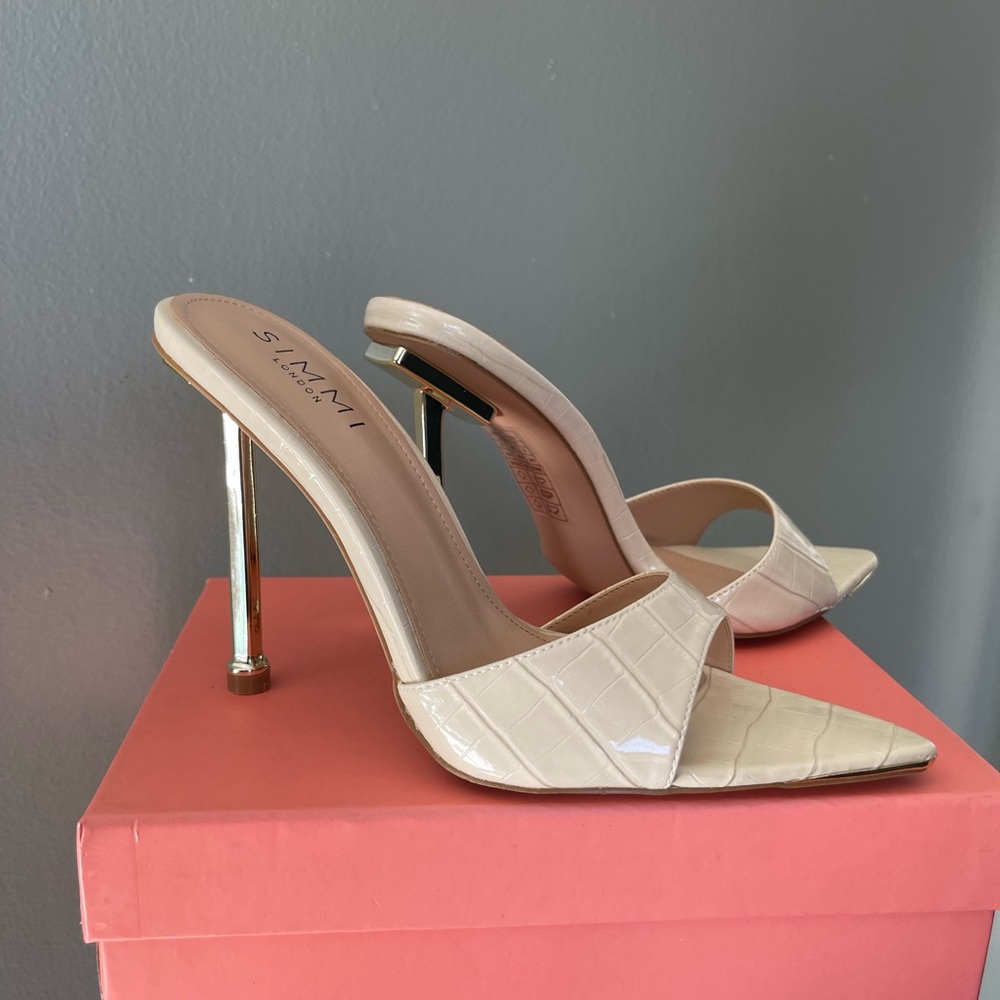 mules heels I’m cream and gold